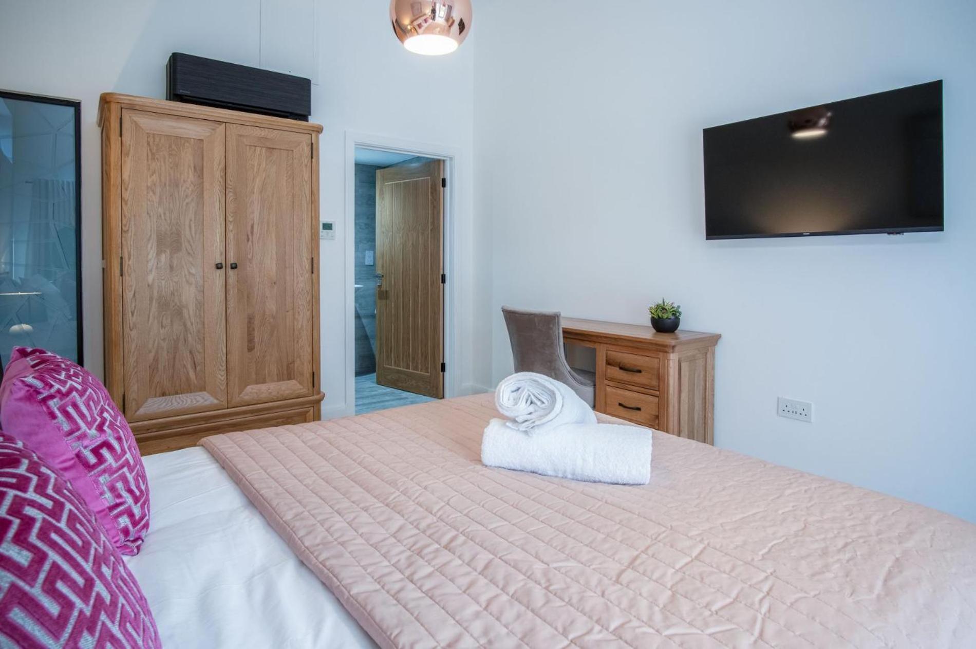 Suite 12 - Sleeping Giant Hotel - Pen Y Cae Inn 布雷肯 外观 照片