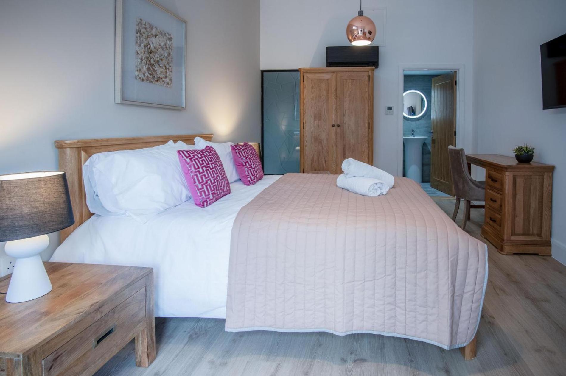 Suite 12 - Sleeping Giant Hotel - Pen Y Cae Inn 布雷肯 外观 照片
